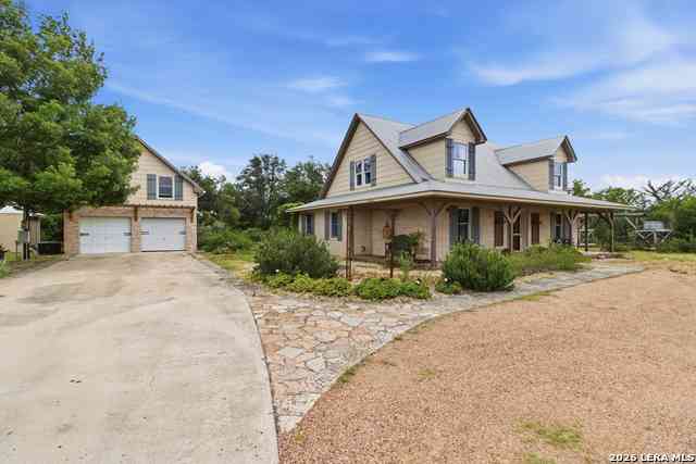Homes For Sale - 1275 Lacey Dr<br/> Bandera, TX 78003