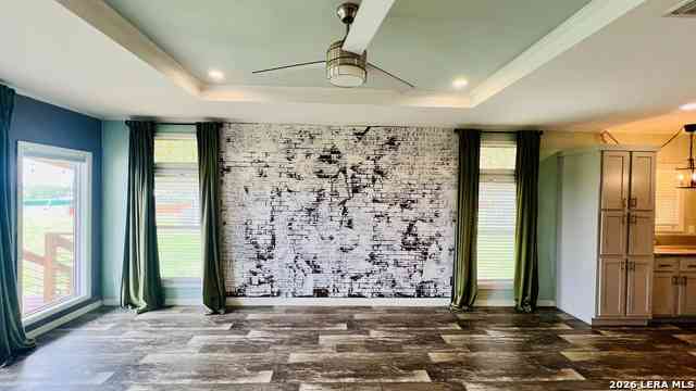 Mobile Home For Sale - 153 May Rd<br/> Pleasanton, TX 78064