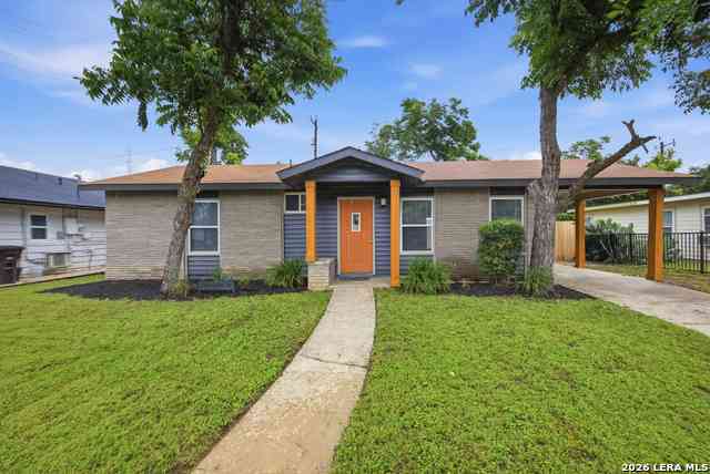 Homes For Sale - 634 Pinewood<br/> San Antonio, TX 78216