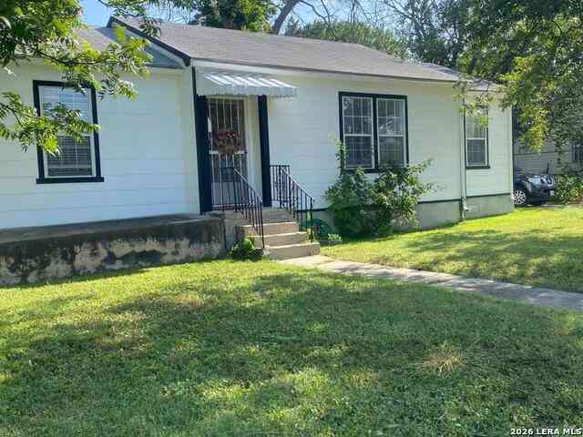 Homes For Sale - 2506 W Mulberry<br/> San Antonio, TX 78228