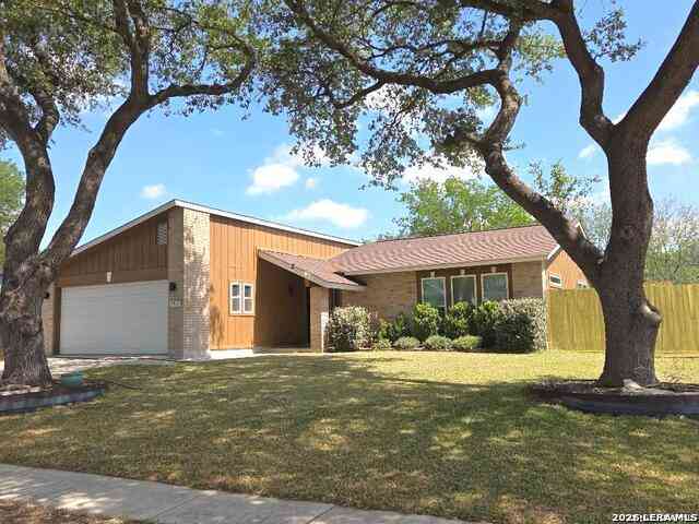 Homes For Sale - 9910 Wagon Train<br/> Converse, TX 78109
