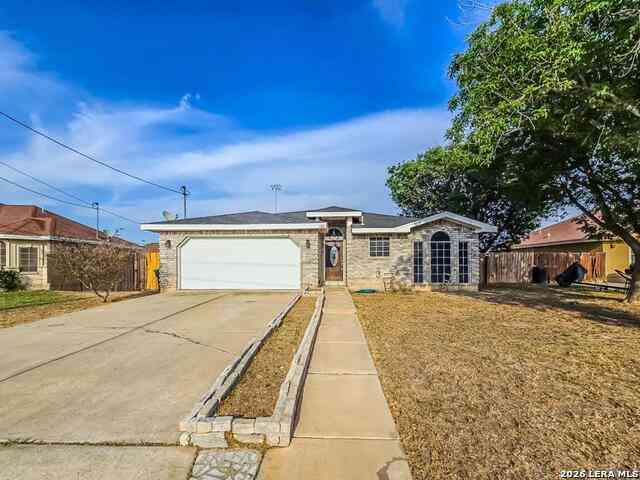 Homes For Sale - 386 Falcon Blvd<br/> Eagle Pass, TX 78852