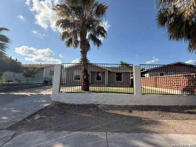 Homes For Sale - 1981 Hoover St.<br/> Maverick County, Eagle Pass, TX 78852