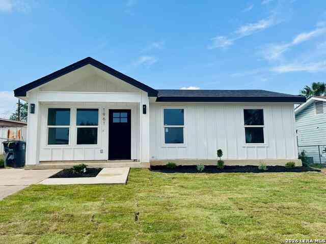Homes For Sale - 1961 Hoover<br/> Eagle Pass, TX 78852