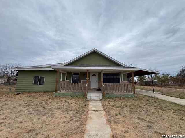 Homes For Sale - 302 S 12th St<br/> Carrizo Springs, TX 78834