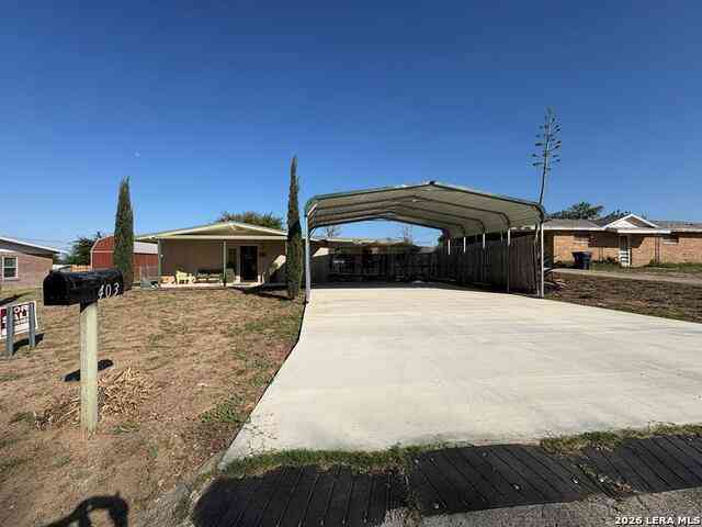Homes For Sale - 403 11th<br/> Dimmit County, Carrizo Springs, TX 78834