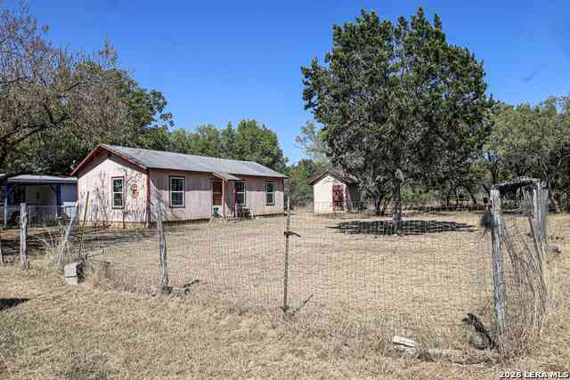 Homes For Sale - 119 Hondo Dr<br/> Bandera, TX 78003
