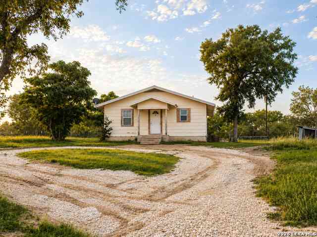 Homes For Sale - 512 Southwind Loop<br/> Seguin, TX 78155