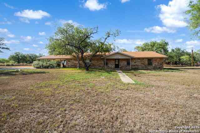 Homes For Sale - 82 Pulliam Dr<br/> Pleasanton, TX 78064