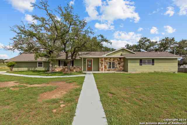 Homes For Sale - 224 Lower Crabapple Rd<br/> Fredericksburg, TX 78624