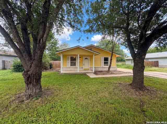 Homes For Sale - 721 Roosevelt Dr<br/> Seguin, TX 78155