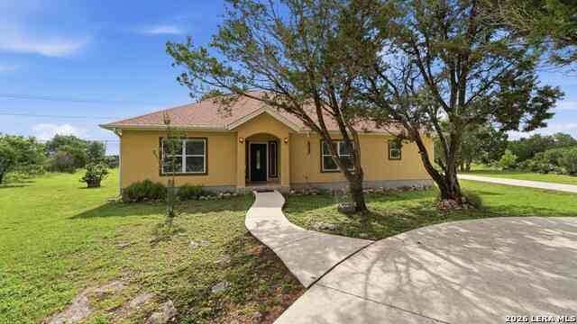 Homes For Sale - 125 Big Sky Dr<br/> New Braunfels, TX 78132