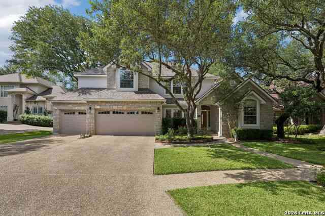Homes For Sale - 2215 Blackoak Bend<br/> San Antonio, TX 78248