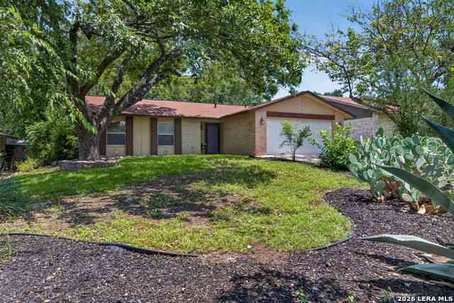 Homes For Sale - 3915 Briarcrest St<br/> Bexar County, San Antonio, TX 78247