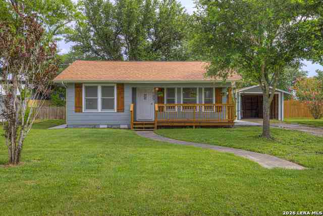 Homes For Sale - 105 E Huebinger<br/> Marion, TX 78124