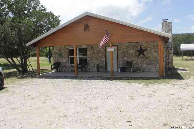 Homes For Sale - 898 Old Rocksprings Road<br/> Leakey, TX 78873