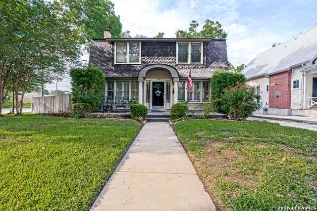 Homes For Sale - 378 Blue Bonnet Blvd<br/> Alamo Heights, TX 78209