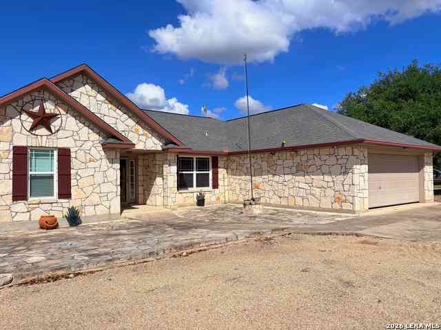 Homes For Sale - 129 Rapids Cir<br/> Bandera, TX 78003