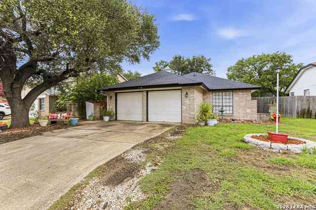 Homes For Sale - 11406 Hatchet Pass<br/> San Antonio, TX 78245