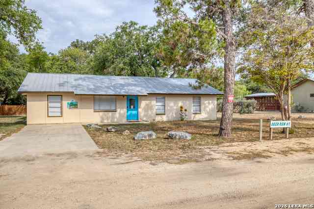 Homes For Sale - 100 Pineview<br/> Uvalde County, ConCan, TX 78838