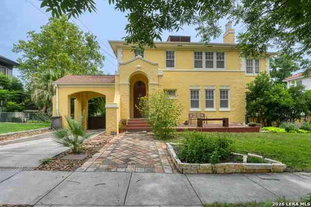 Homes For Sale - 141 E Magnolia Ave<br/> San Antonio, TX 78212