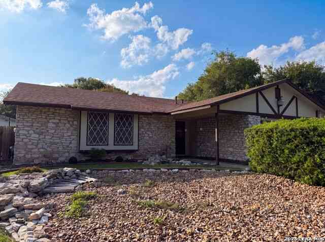 Homes For Sale - 8023 Shadow Frst<br/> San Antonio, TX 78239