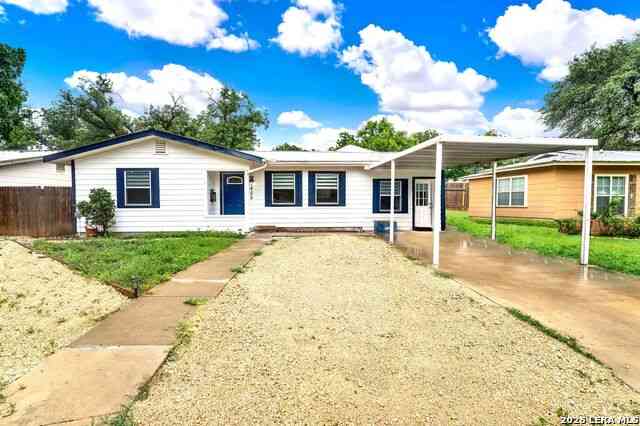 Homes For Sale - 1405 25th St<br/> Medina County, Hondo, TX 78861