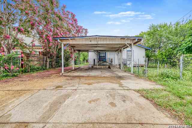 Homes For Sale - 210 Tedder St<br/> Bexar County, San Antonio, TX 78211