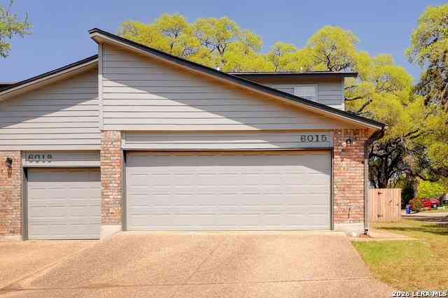 Townhouse For Sale - 6015 Loch Maree<br/> San Antonio, TX 78240