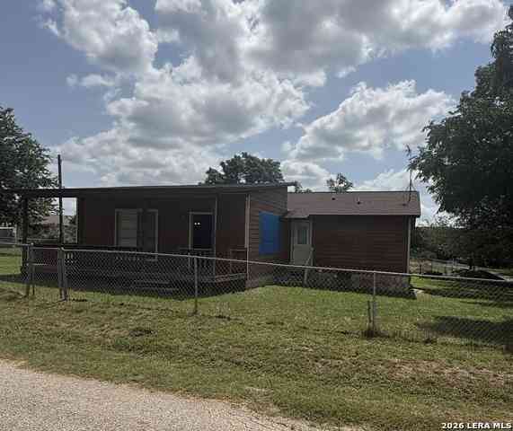 Homes For Sale - 149 Live Oak Ln<br/> Lakehills, TX 78063
