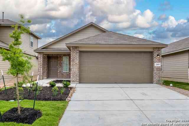 Homes For Sale - 2850 Brogan Crk<br/> New Braunfels, TX 78130