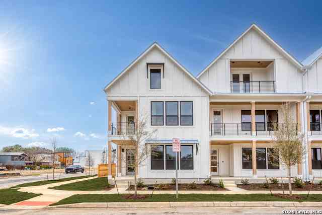 Townhouse For Sale - 411 Mcmillan Pl<br/> San Antonio, TX 78210