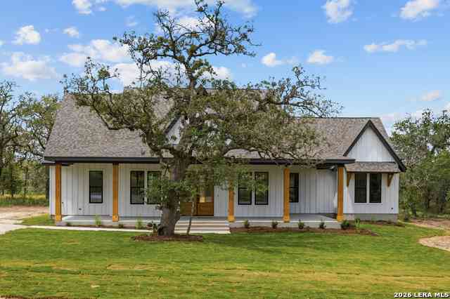 Homes For Sale - 108 Syrah St<br/> La Vernia, TX 78121
