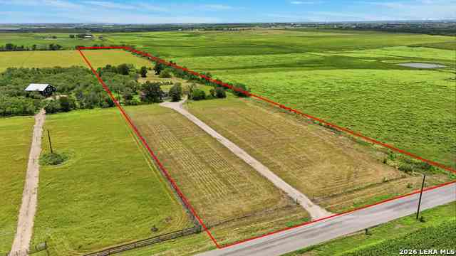 Homes For Sale - 670 Nickerson Farms Rd<br/> Seguin, TX 78155