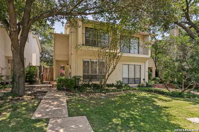 Townhouse For Sale - 117 Montclair St<br/> San Antonio, TX 78209