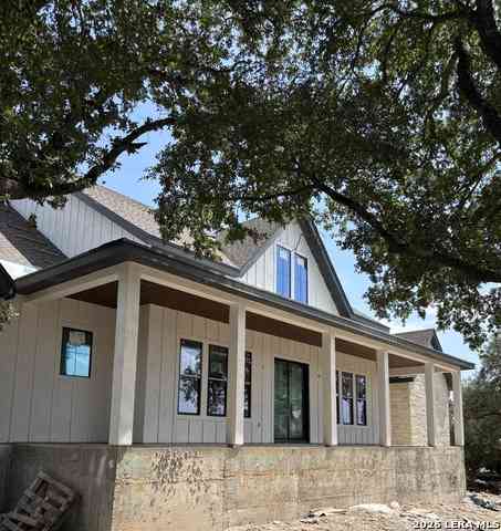 Homes For Sale - 355 Curvatura<br/> New Braunfels, TX 78132