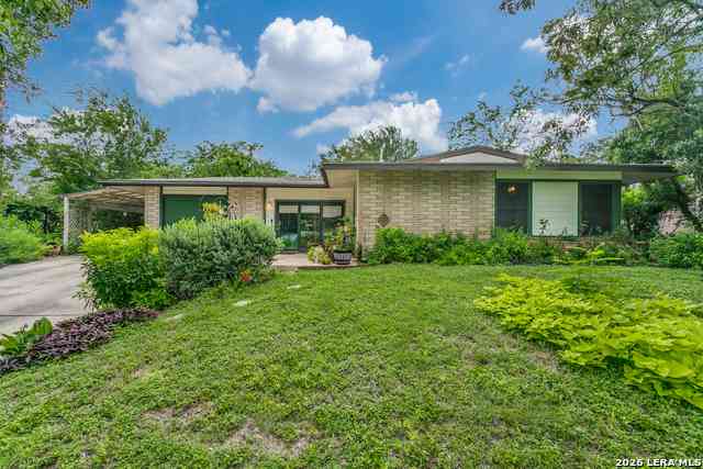 Homes For Sale - 111 Nobhill Dr<br/> Bexar County, San Antonio, TX 78228