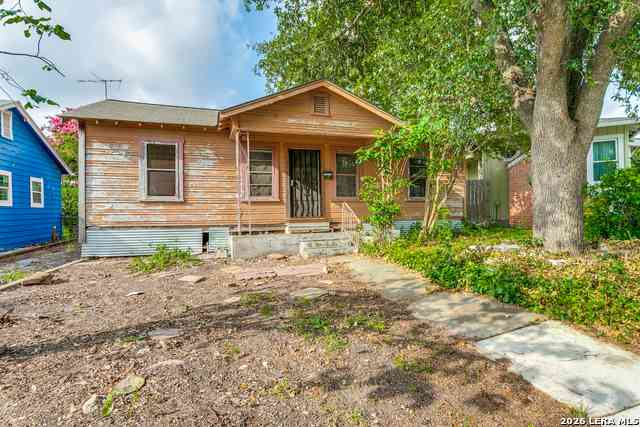 Homes For Sale - 1330 W Rosewood Ave<br/> Bexar County, San Antonio, TX 78201
