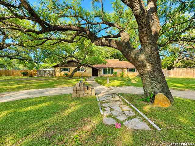 Homes For Sale - 26 Sunrise Dr<br/> Atascosa County, Pleasanton, TX 78064