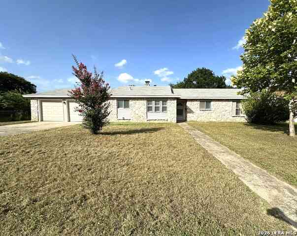Homes For Sale - 129 Cloverleaf Dr<br/> Guadalupe County, Schertz, TX 78154
