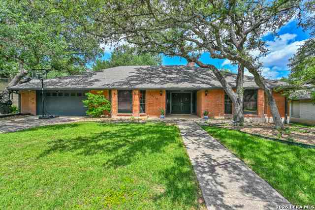Homes For Sale - 13115 N Hunters Cir<br/> San Antonio, TX 78230