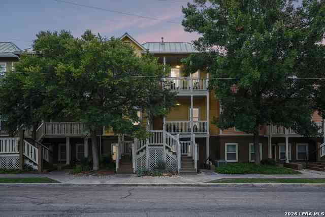 Townhouse For Sale - 400 E Guenther St #2202<br/> San Antonio, TX 78210
