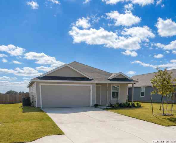 Homes For Sale - 318 Bertram Oaks Dr<br/> Bertram, TX 78605
