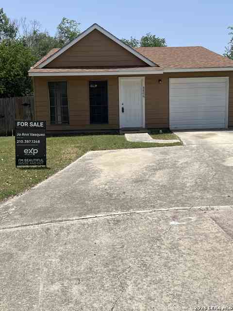 Homes For Sale - 8806 Wild Mdws<br/> Bexar County, Converse, TX 78109