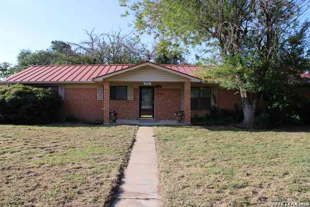 Homes For Sale - 1204 W Goodwin St<br/> Atascosa County, Pleasanton, TX 78064