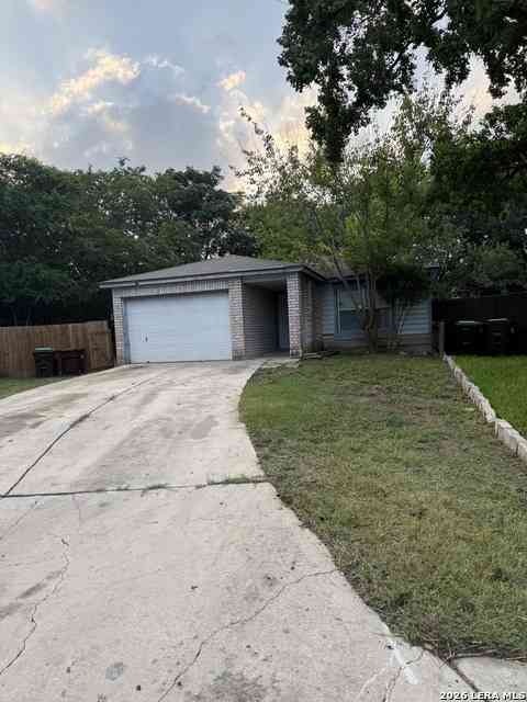 Homes For Sale - 2907 Broad Plain Dr<br/> San Antonio, TX 78245