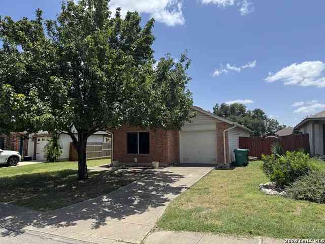 Homes For Sale - 5407 Champions Hill Dr<br/> San Antonio, TX 78233