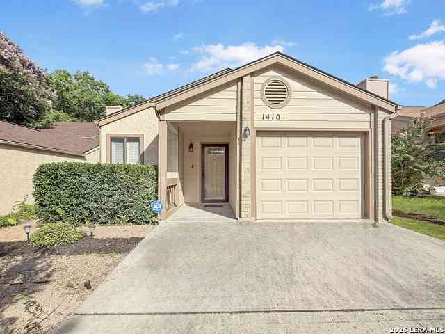 Homes For Sale - 1410 Giselle Ln<br/> San Antonio, TX 78232