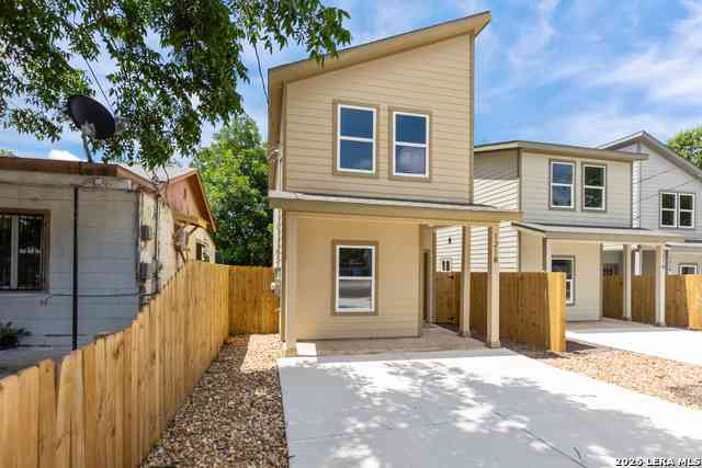 Homes For Sale - 1218 Aransas Ave<br/> Bexar County, San Antonio, TX 78210