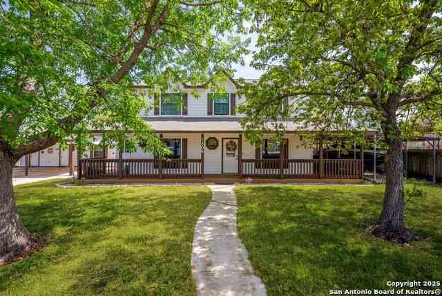 Homes For Sale - 1506 D St<br/> Floresville, TX 78114